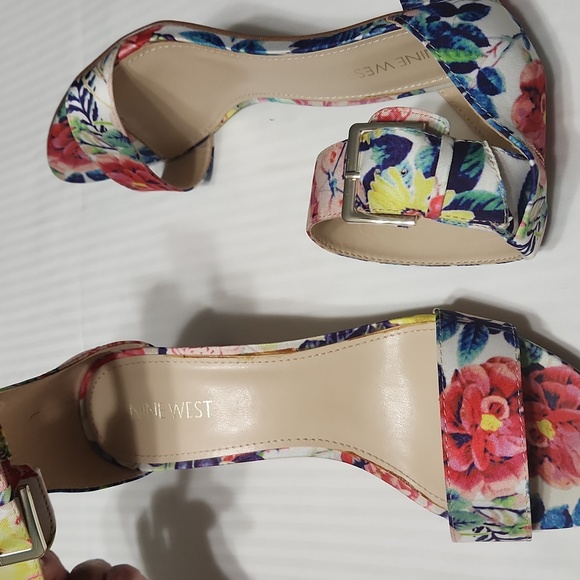 Nine West Women's Sandal - Picture 10 of 11